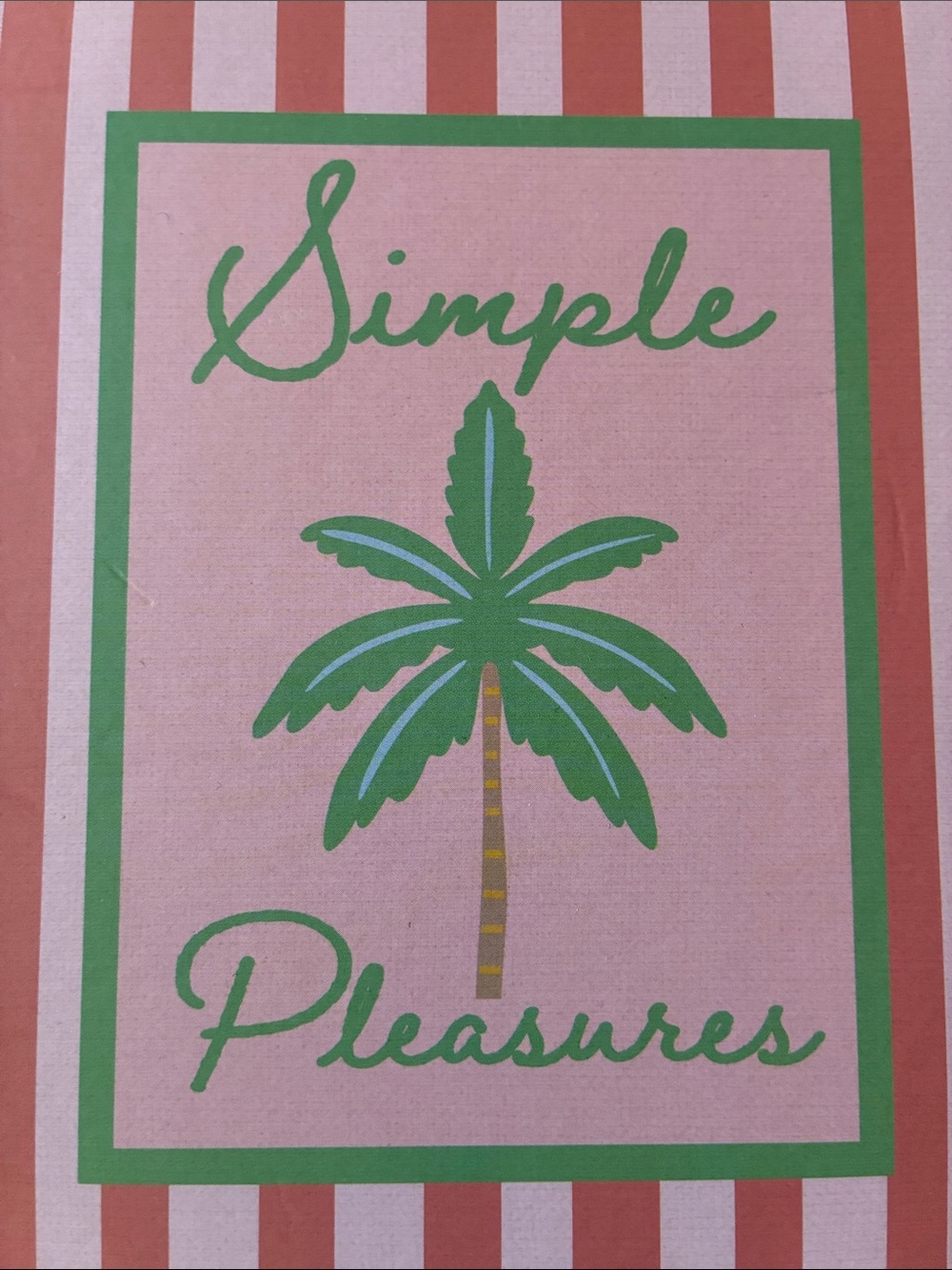 Simple Pleasures Self-Care Gift Box #2 (4 items) - Picture 7 of 10